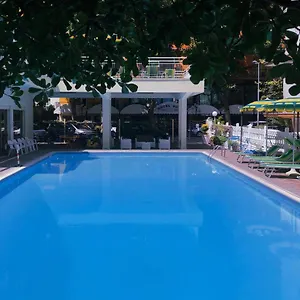 susy.riccione-hotels.org/