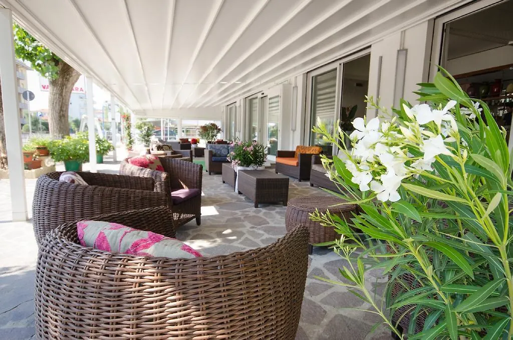 **  לידו די סביו Hotel Vallechiara איטליה
